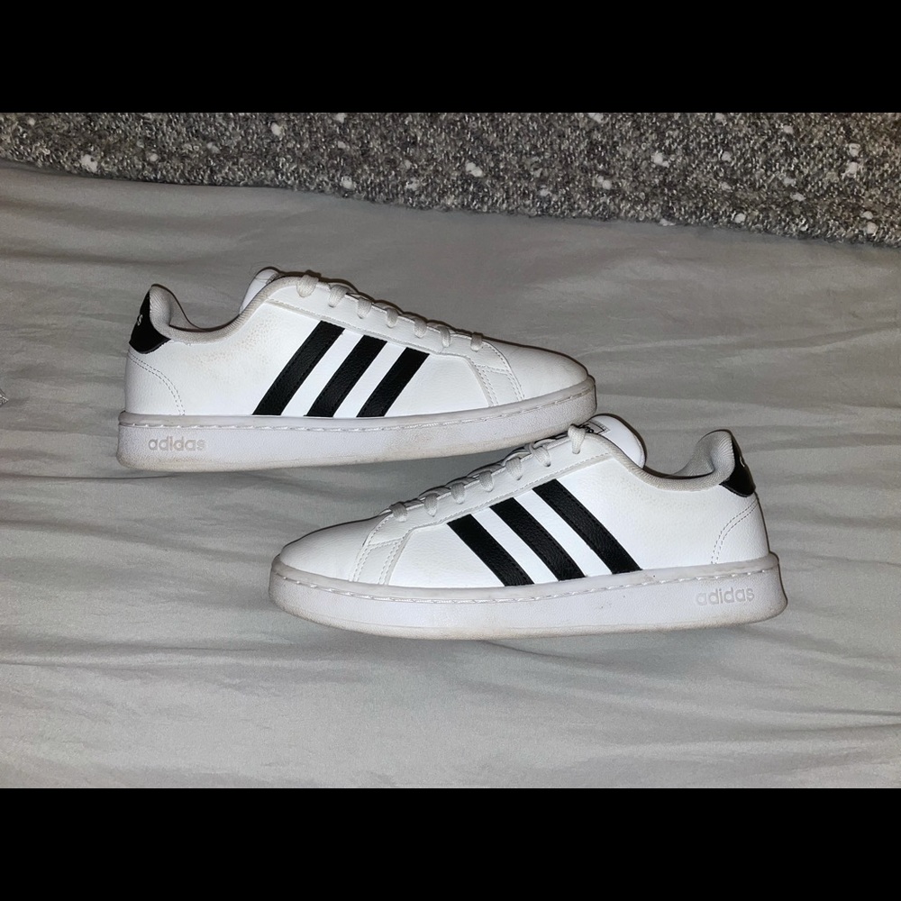 Like new Adidas Shoes size 8